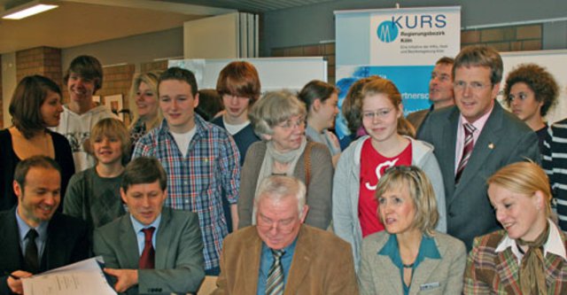 KURS – Wirtschaft in die Schulen